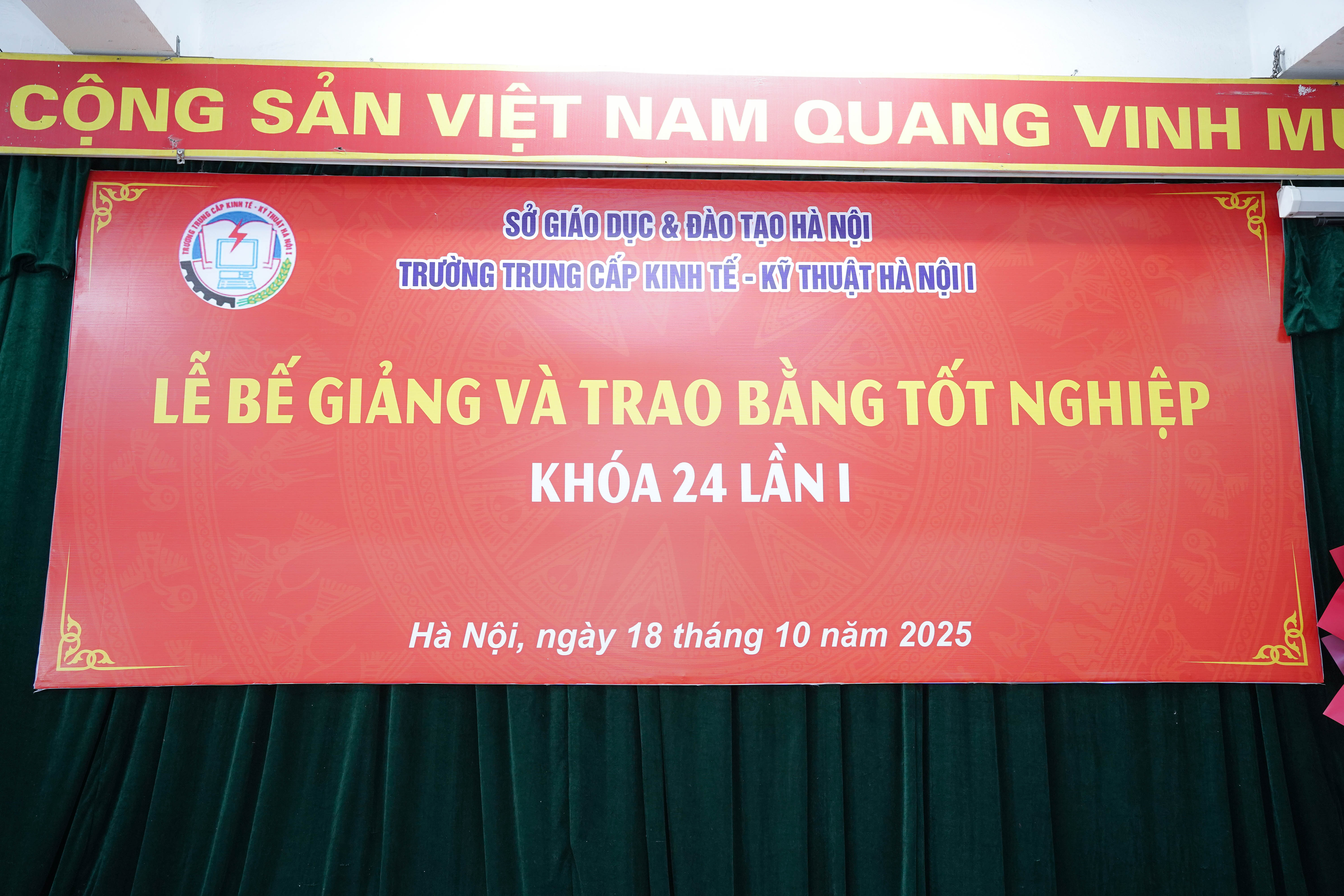 LỄ BẾ GIẢNG VÀ TRAO BẰNG TỐT NGHIỆP K24 LẦN 1